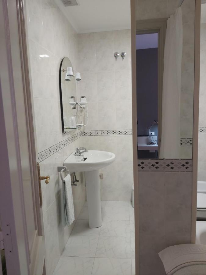 Hostal O Forno Porto do Barqueiro Номер фото